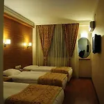 Ξενοδοχείο The Port 3*