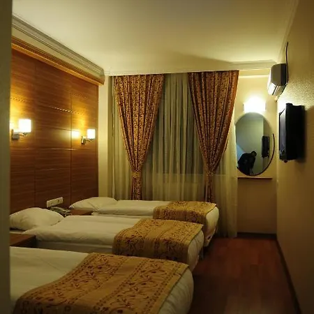 Hotel The Port 3*